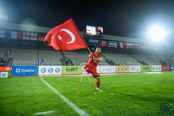 Cumhurbaşkanı Erdoğan, Avrupa Şampiyonu olan Ampute Milli Futbol Takımı'nı kutladı