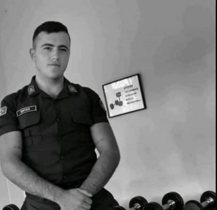 Konya'da arkadaşının bıçakladığı genç öldü