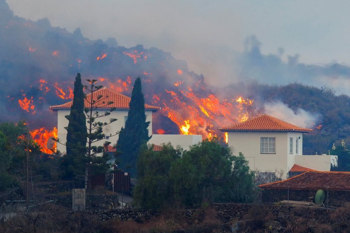 La Palma Adası'nda lavlar, evleri yuttu