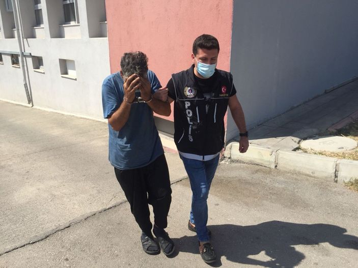 İ Adana'da polis, Narkotik köpeğiyle 9 kilo uyuşturucu yakaladı