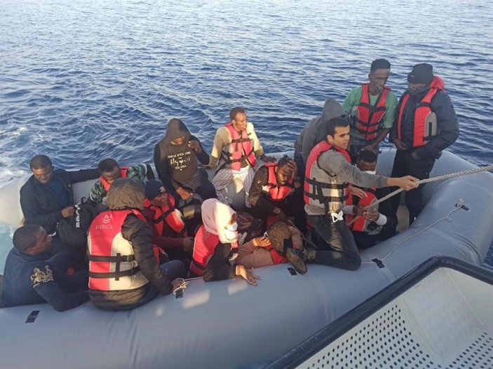 Bodrum açıklarında 16 göçmen kurtarıldı