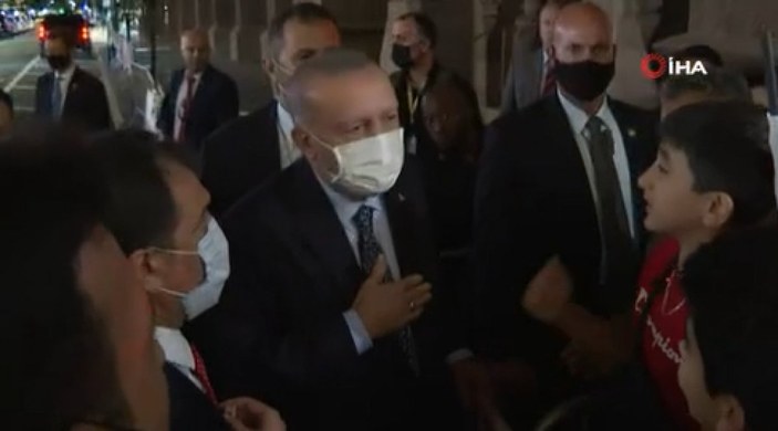 Cumhurbaşkanı Erdoğan’a New York’ta gurbetçilerden sevgi gösterisi