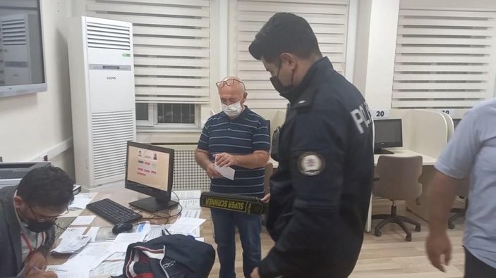 Kırıkkale'de ehliyet sınavında akılalmaz kopya düzeneği