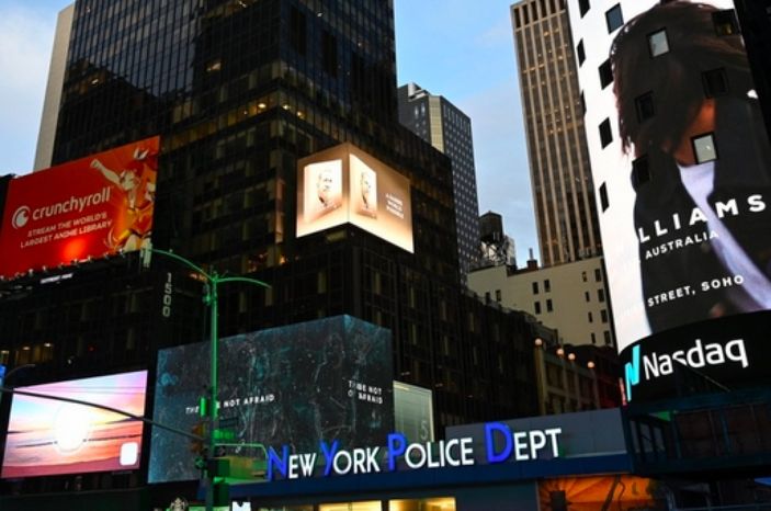 a Cumhurbaşkanı Erdoğan’ın kitabı Times Meydanı'nda tanıtıldı