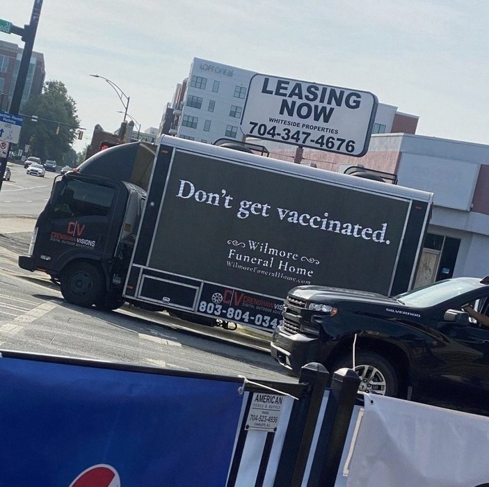 ABD'de aşı temalı ironik reklam