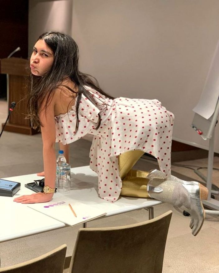 Takipçiler şokta: Bu üçlü nasıl birlikte! Bahar Candan, Mustafa Sarıgül ve Okan Bayülgen ile poz verdi