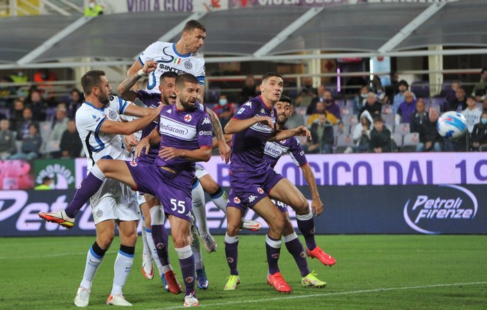 Inter, Fiorentina'yı 3 golle geçti
