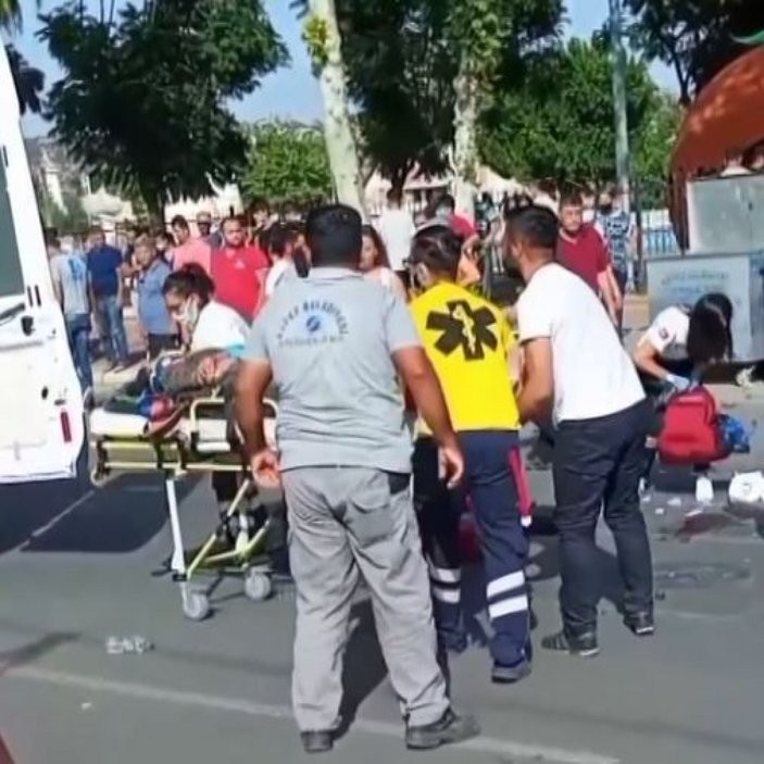 Antalya’da okul dönüşü 2 çocuk annesinin öldüğü kaza kamerada