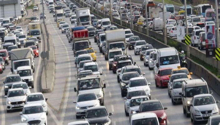 Trafiğe kaydı yapılan taşıt sayısı yüzde 18 azaldı