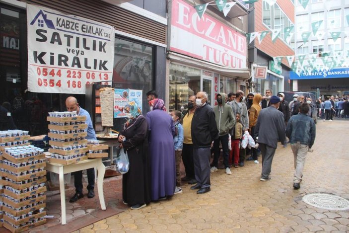 Ahmet Davutoğlu, Sivas'ta boş meydana konuştu