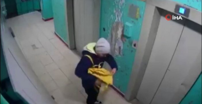 Rusya’da duvara dikili kapıyı açmaya çalıştı, ölümden döndü