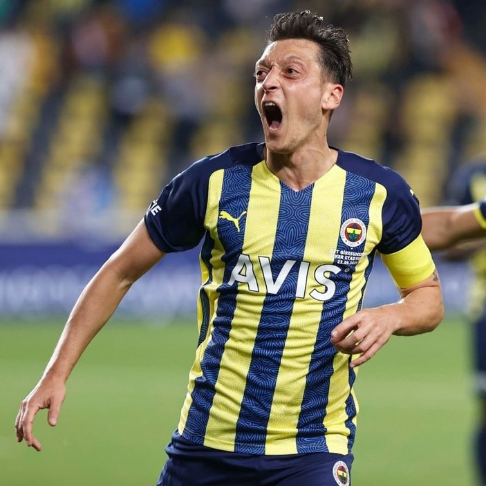 Fenerbahçe'de dikkat çeken Mesut Özil-Pereira detayı