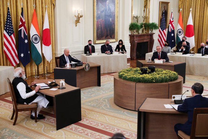 Joe Biden, Japonya Başbakanı Yoşihide ile görüştü