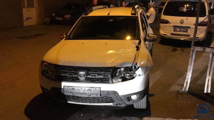 Adana'da otomobilin çarptığı baba yaralandı, oğlu öldü