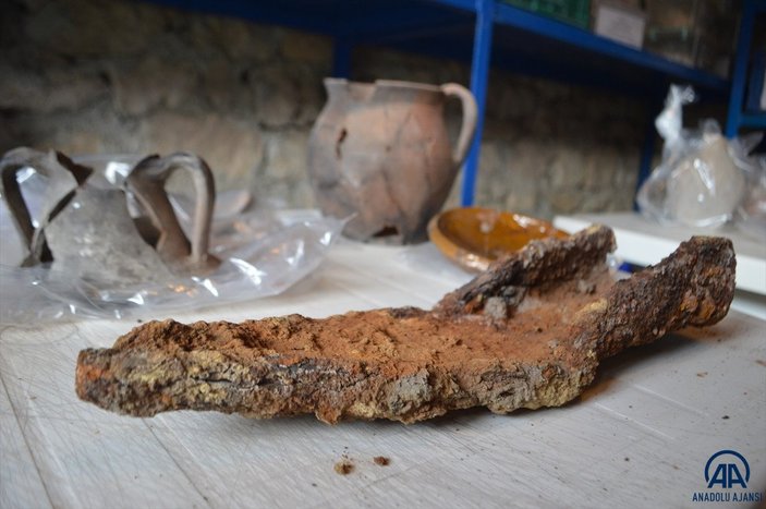 Afyonkarahisar'da 800 yıllık demir saban bulundu