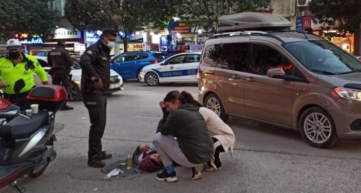 Bursa'da elektrikli bisiklet ile otomobil çarpıştı
