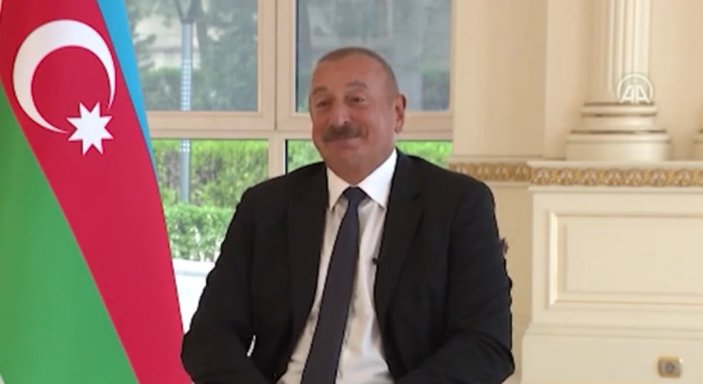 İlham Aliyev'in, Karabağ'ı anlatırken gözleri doldu