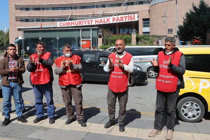 İşten çıkarılan işçiler CHP Genel Merkezi önünde basın açıklaması yaptı