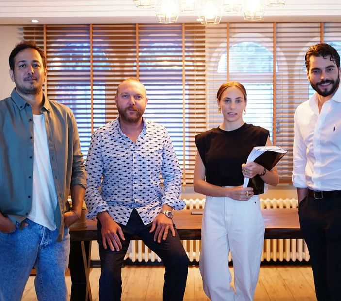 Hercai'nin Miran'ı Akın Akınözü başrolde! İşte Kaderimin Oyunu dizisinden ilk kareler