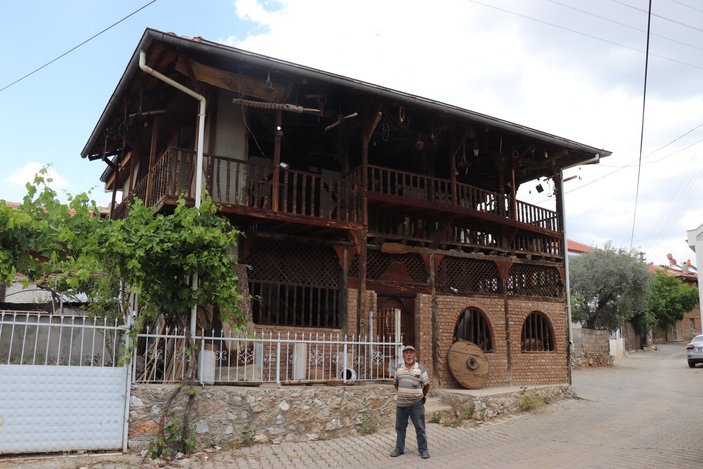 Denizli'de baba ocağına dönen gurbetçi, köyüne müze kurdu