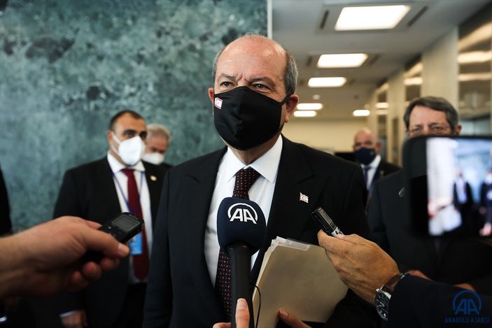 Anastasiadis ve Tatar'dan Kıbrıs'ta iki devletli çözüm açıklamaları