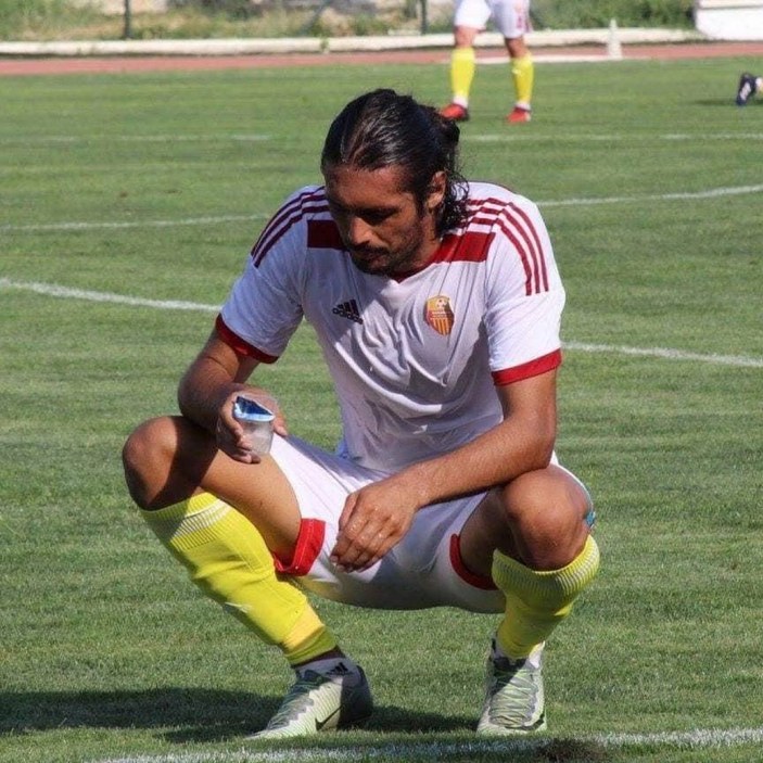Samsun'da amatör futbolcu aracında yanarak hayatını kaybetti