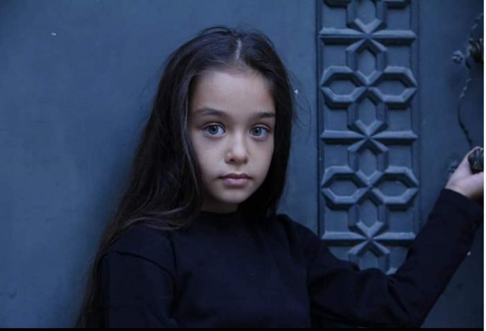 'Another Self' kadrosuna minik yıldız! O isim Tuba Büyüküstün’ün çocukluğunu oynayacak