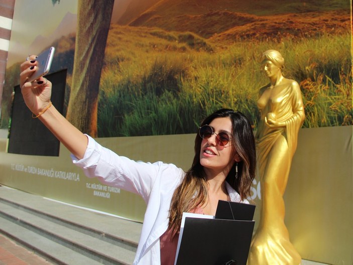Antalya'daki Altın Portakal Film Festivali için 58 heykel dikildi