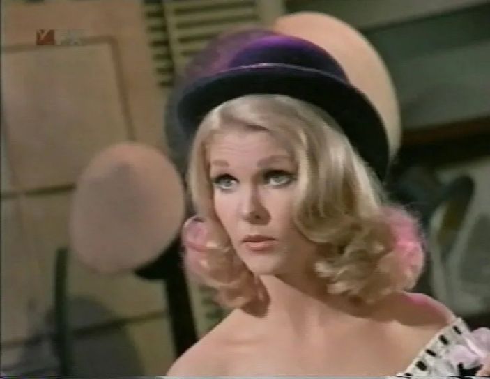 Batman hayranları yasta! Hollywood'un yıldız ismi Jean Hale'den acı haber