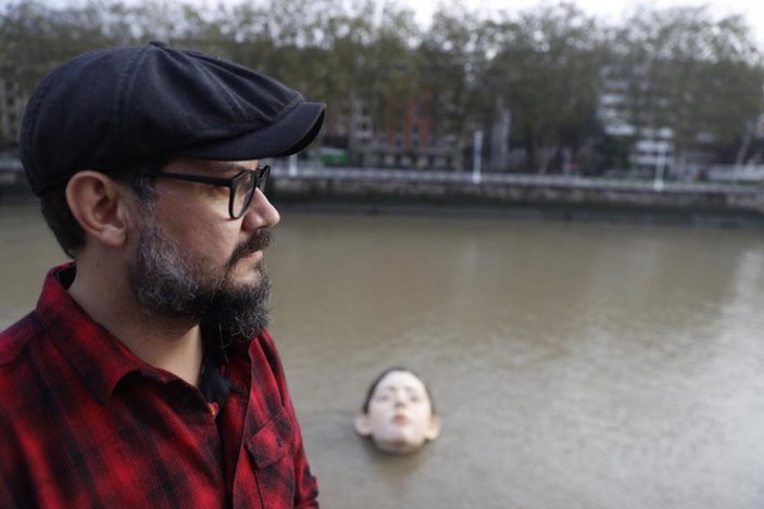 İspanya’da ‘boğulan kadın heykeli’ görenleri korkuttu