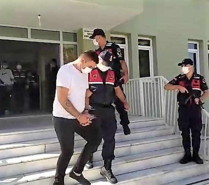 i Denizli’de alkollü maganda husumetlisi yerine başkasını vurdu