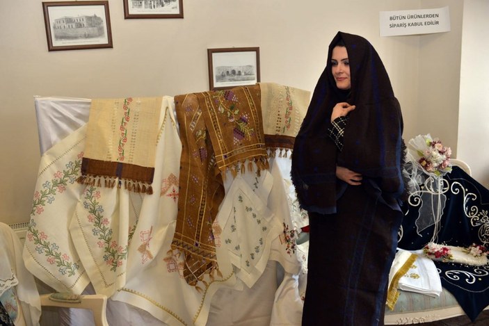 Erzurumlu kadınlar, akarsu kenarlarında yün yıkama mesaine başladı