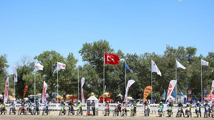 Milli motosiklet sporcusu Şakir Şenkalaycı, geleceğin şampiyonlarını yetiştiriyor