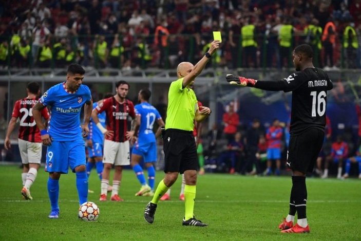 İtalyanlar Cüneyt Çakır'ı UEFA'ya şikayet etti