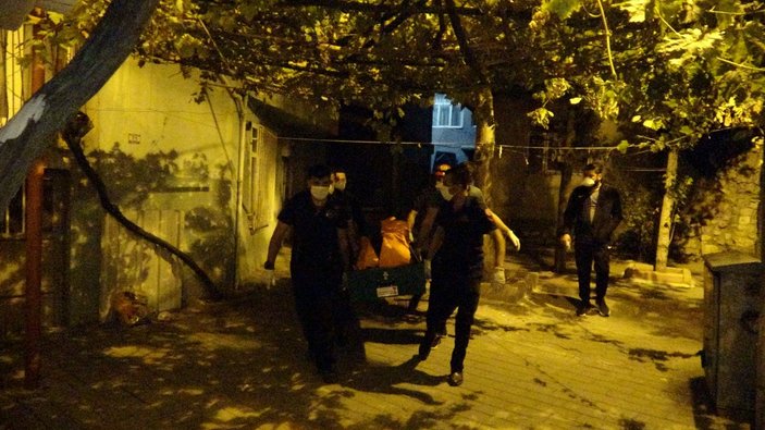 Kahramanmaraş'taki evinde define arayan kişi, kazdığı kuyuda öldü