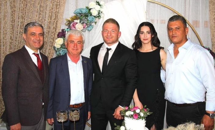 İsmail Balaban'ın aşk acısı kısa sürdü! Survivor yıldızı ile el ele