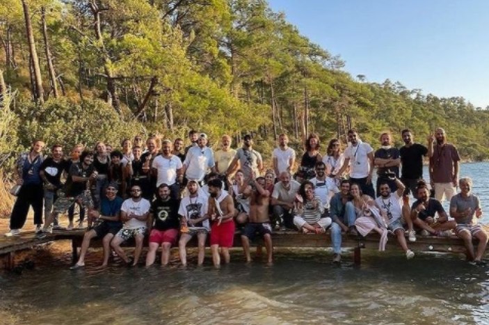Şahmeran sete çıktı, ilk kareler geldi! Serenay ve Burak çok yakıştı...