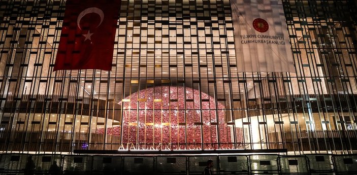 Atatürk Kültür Merkezi'nin yeni tabelası asıldı