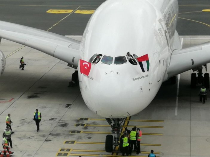 Dünyanın en büyük uçağından İstanbul'a ilk sefer