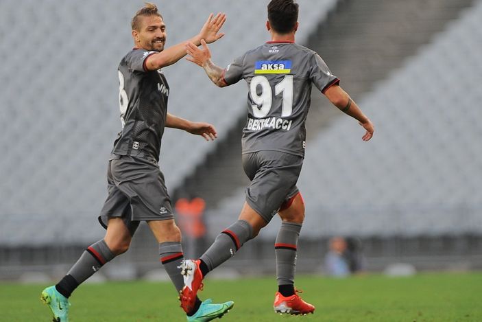 Caner Erkin tarihe geçti