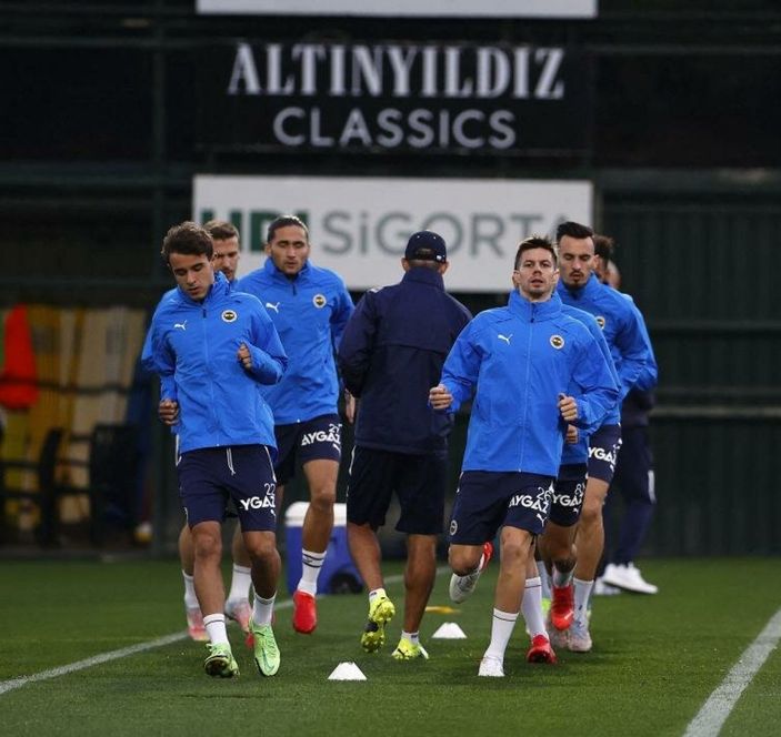 Vitor Pereira'dan futbolculara: Başınızı dik tutun