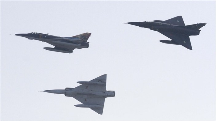 Çin, 38 savaş uçağıyla Tayvan hava sahasını ihlal etti
