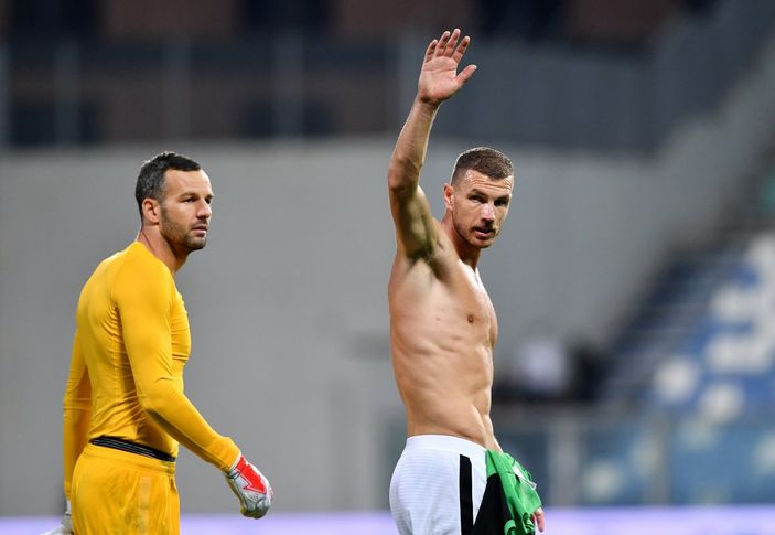 r Dzeko'dan Ronaldo sonrası ilk