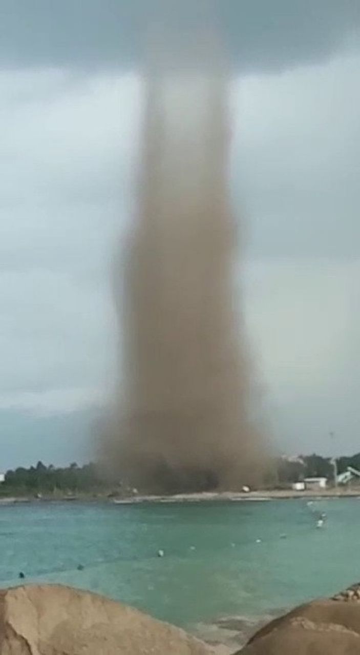 i Hatay’da, deniz üstünde hortum oluştu