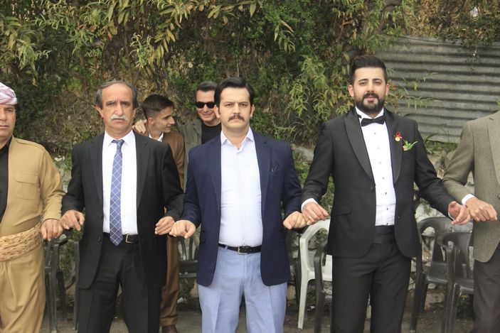 İ Hakkari’de şehit oğluna görkemli düğün