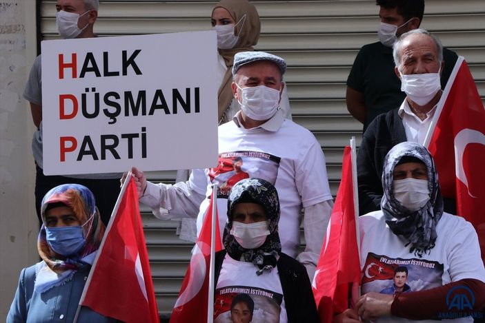 Mustafa Şentop'un eşi Sabriye Şentop'tan Diyarbakır annelerine ziyaret