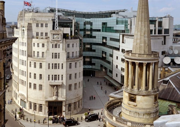 İngiltere'de BBC'nin geleceği tartışılıyor