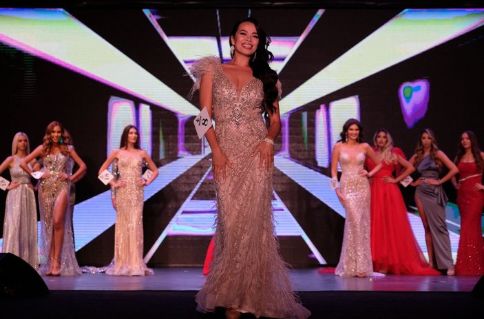 Antalya'daki güzellik yarışmasını Faith Garcia kazandı