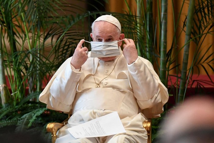 Papa Francis: Kiliselerde çocuk tacizlerini üzüntüyle öğrendim