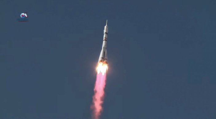 Rusya, film ekibini uzaya gönderdi